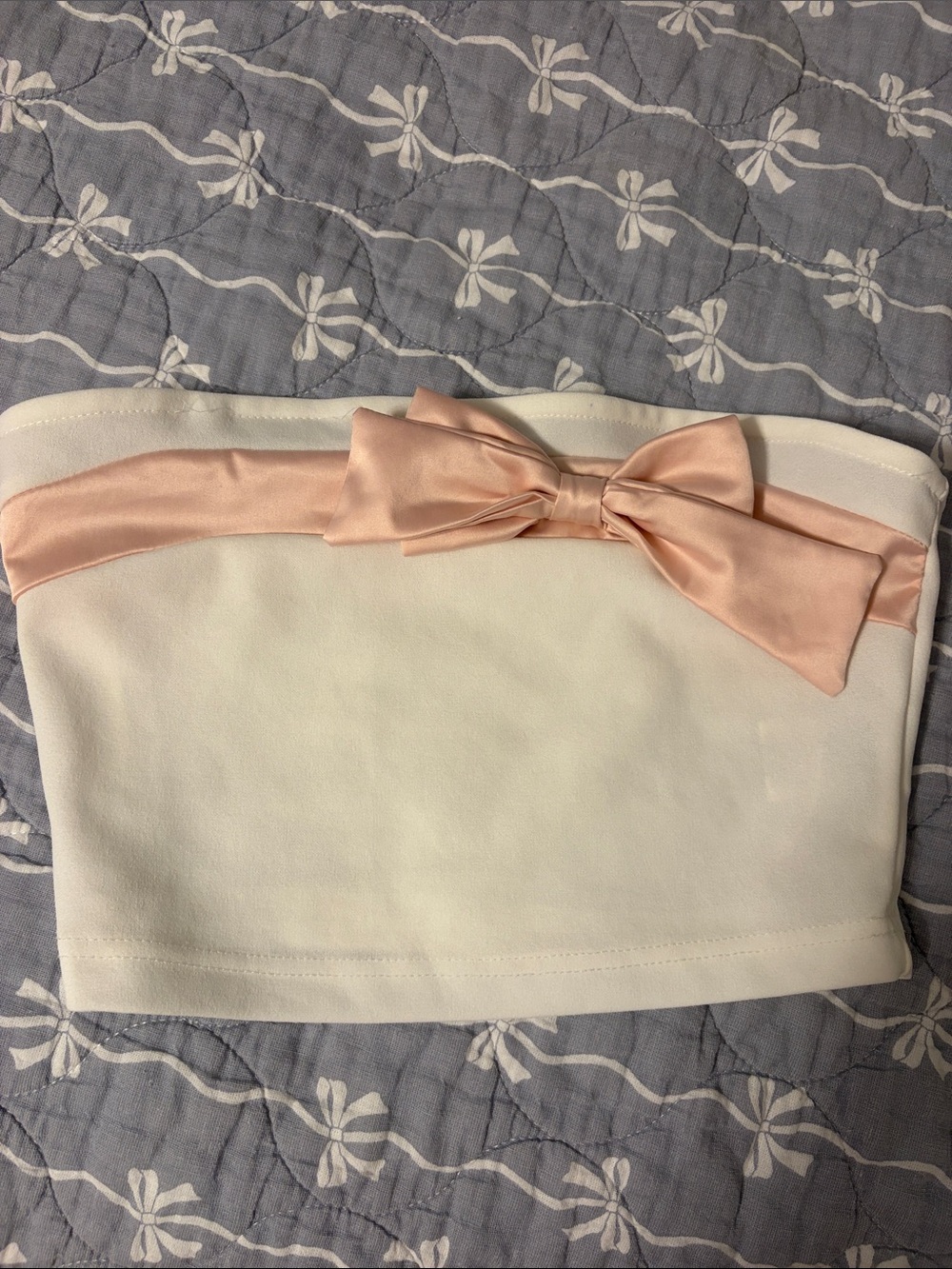 SHEIN White Strapless Tube Top with Soft Pink Bow 🎀